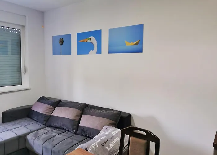 Cozy Corner Apartments - Free Parking & Wi-Fi